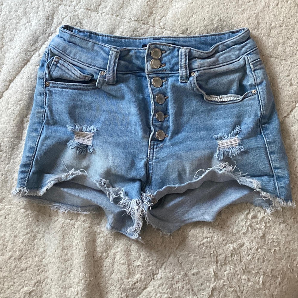 High waisted light blue Jean shorts 💙